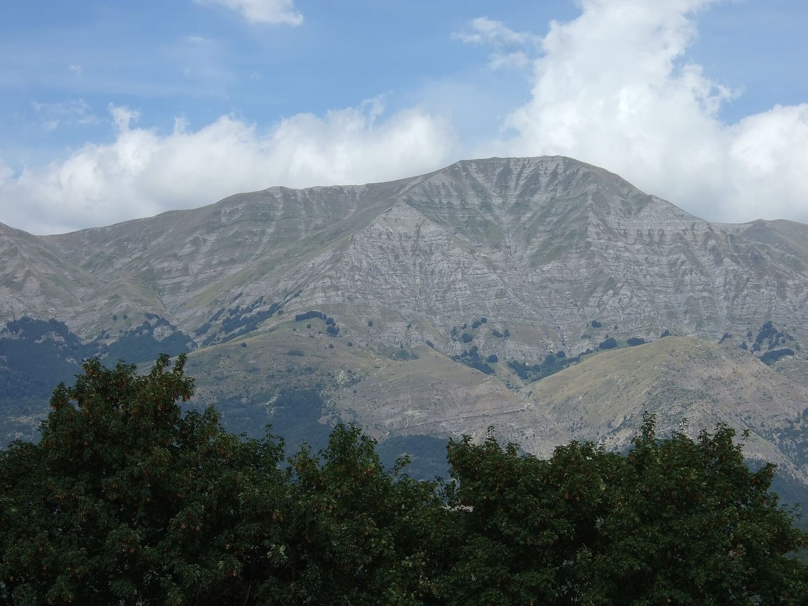 der Monte Gorzano, der höchste Gipfel Latiums, von der Seite von Amatrice