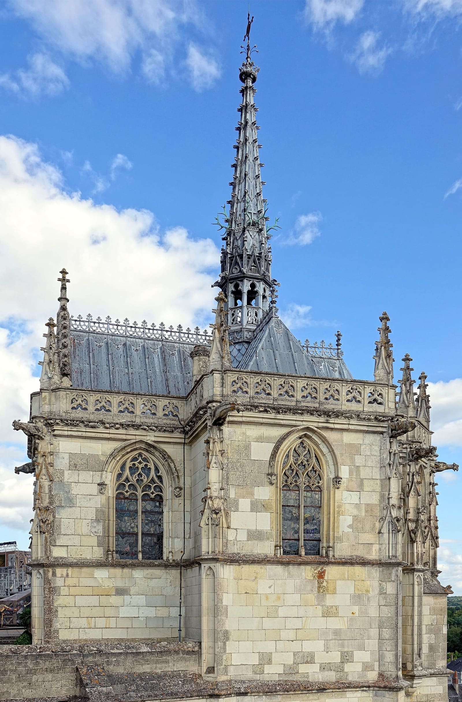 the Chapelle Saint-Hubert on the château ramparts, where Leonardo lies