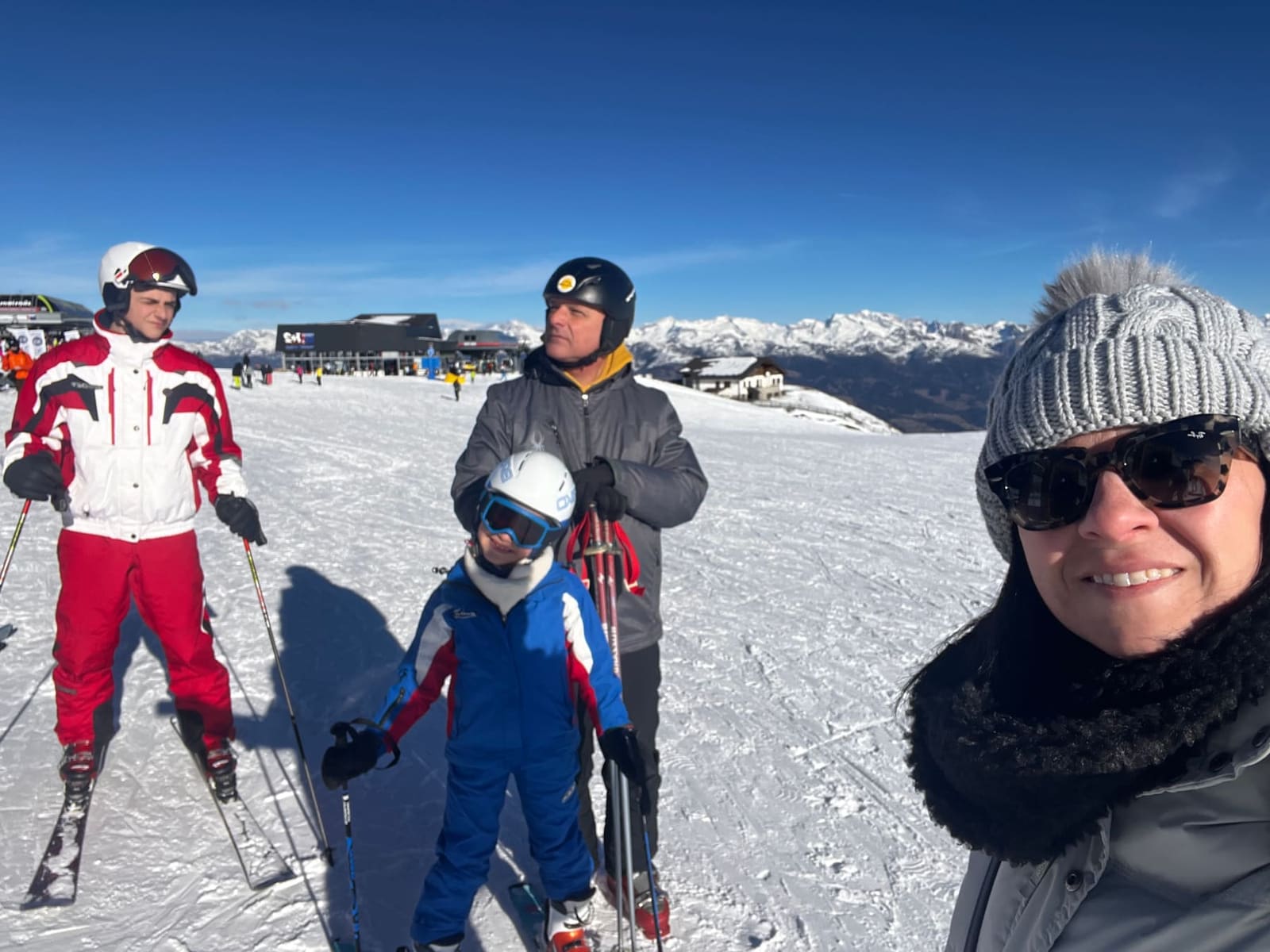 Gabriele, Matteo e Letizia in pista, fotografati da Marcella