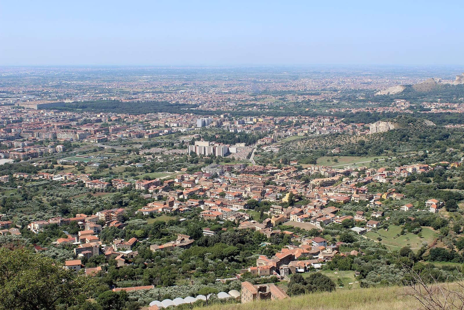 la pianura di Caserta vista dalla collina di Casertavecchia