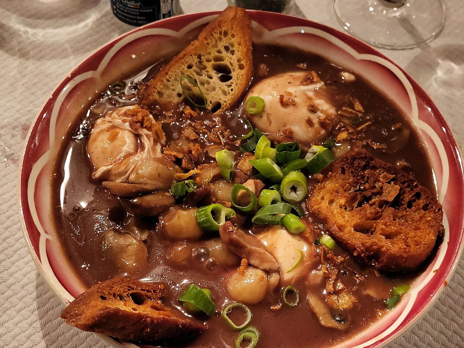 Œufs en meurette