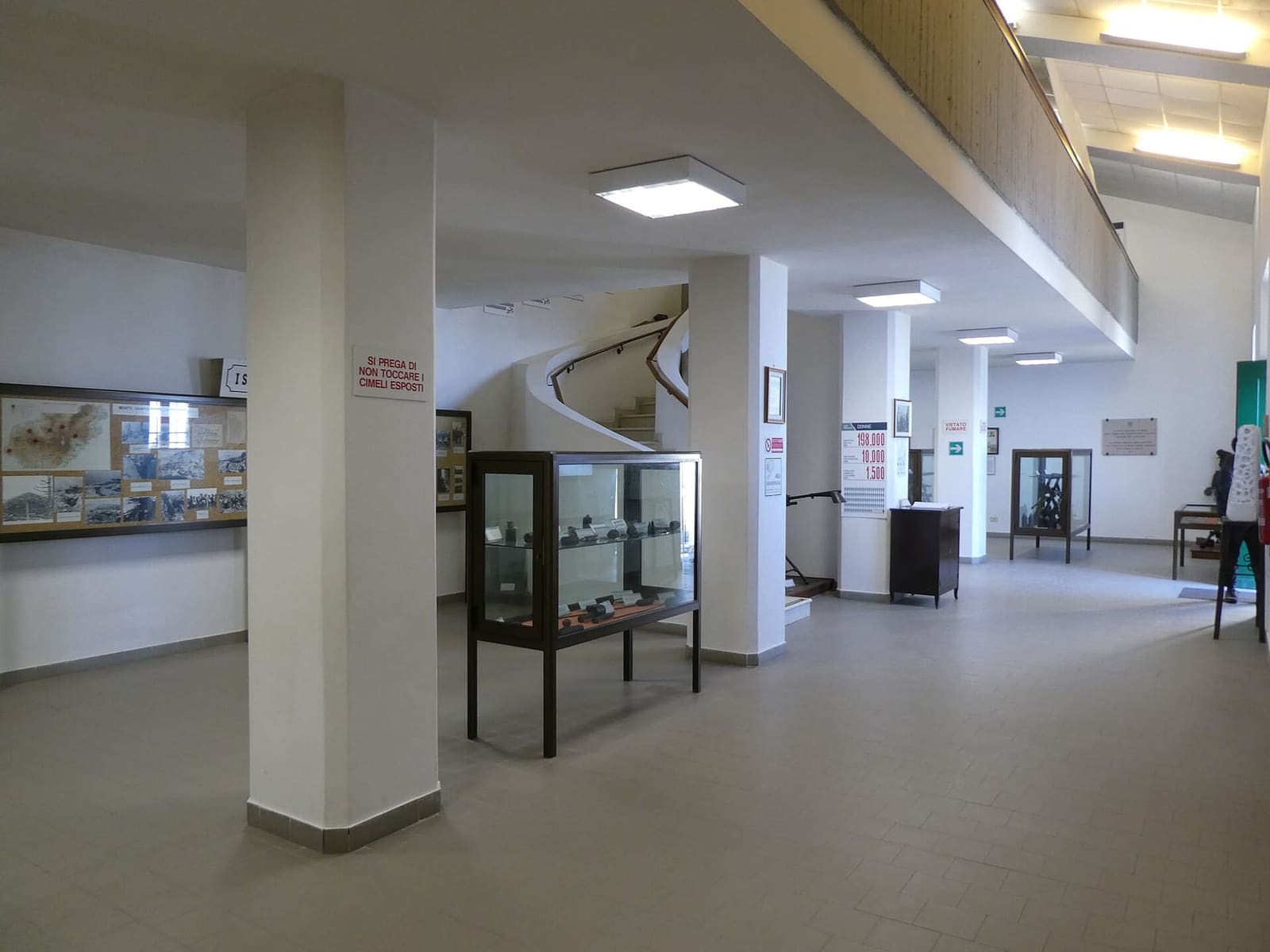 le sale del museo della Grande Guerra nella Caserma Milano, sotto la cima