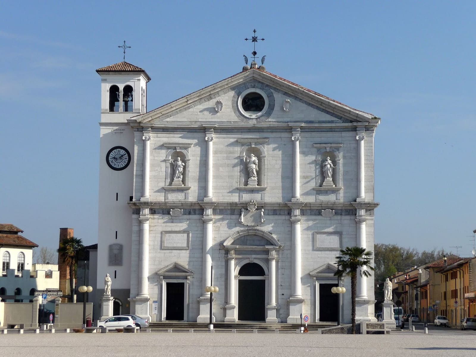 la façade en pierre d'Istrie du Duomo dogale du Santissimo Redentore