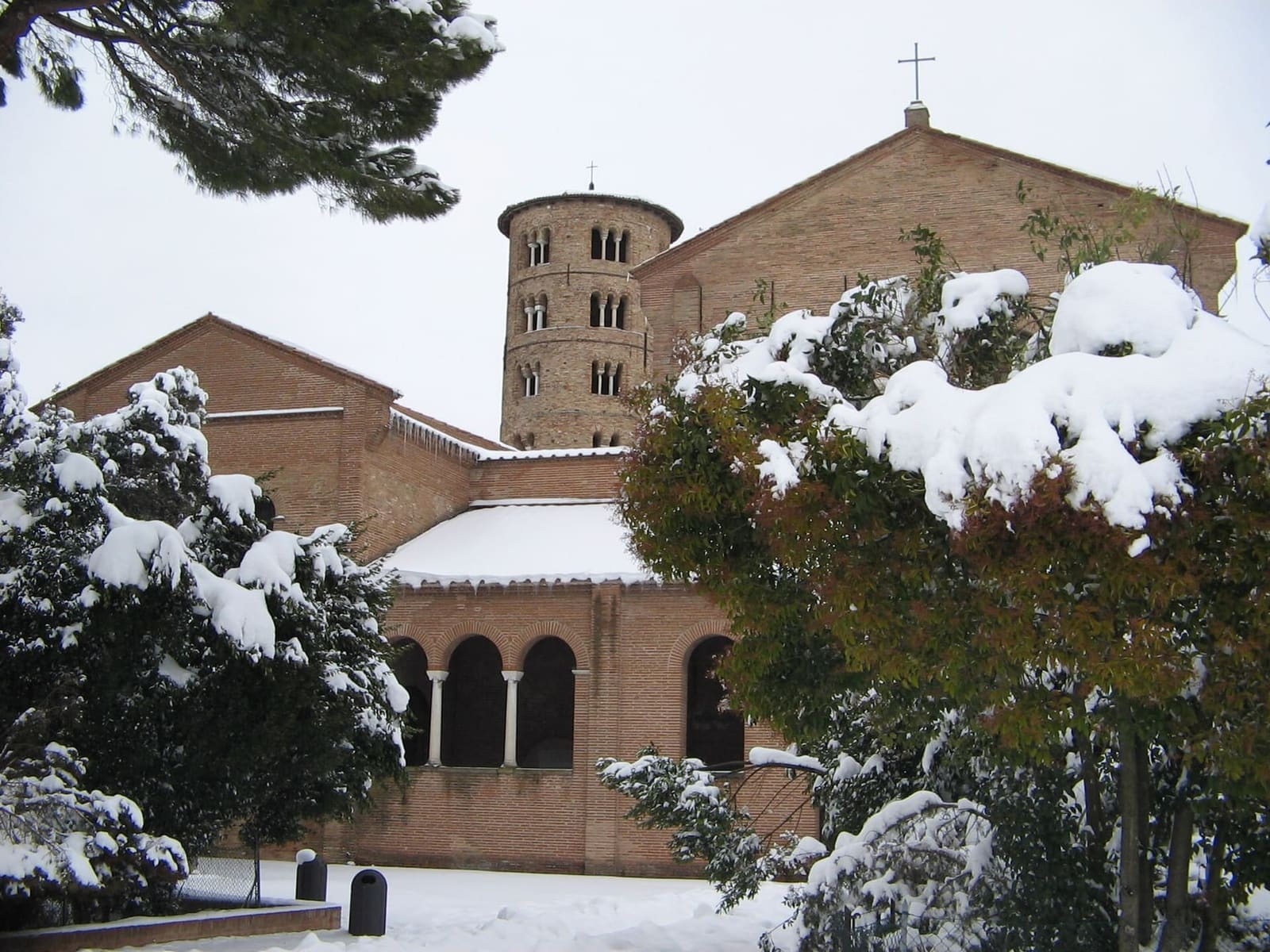 Sant'Apollinare in Classe nach dem Schneefall im Februar 2012