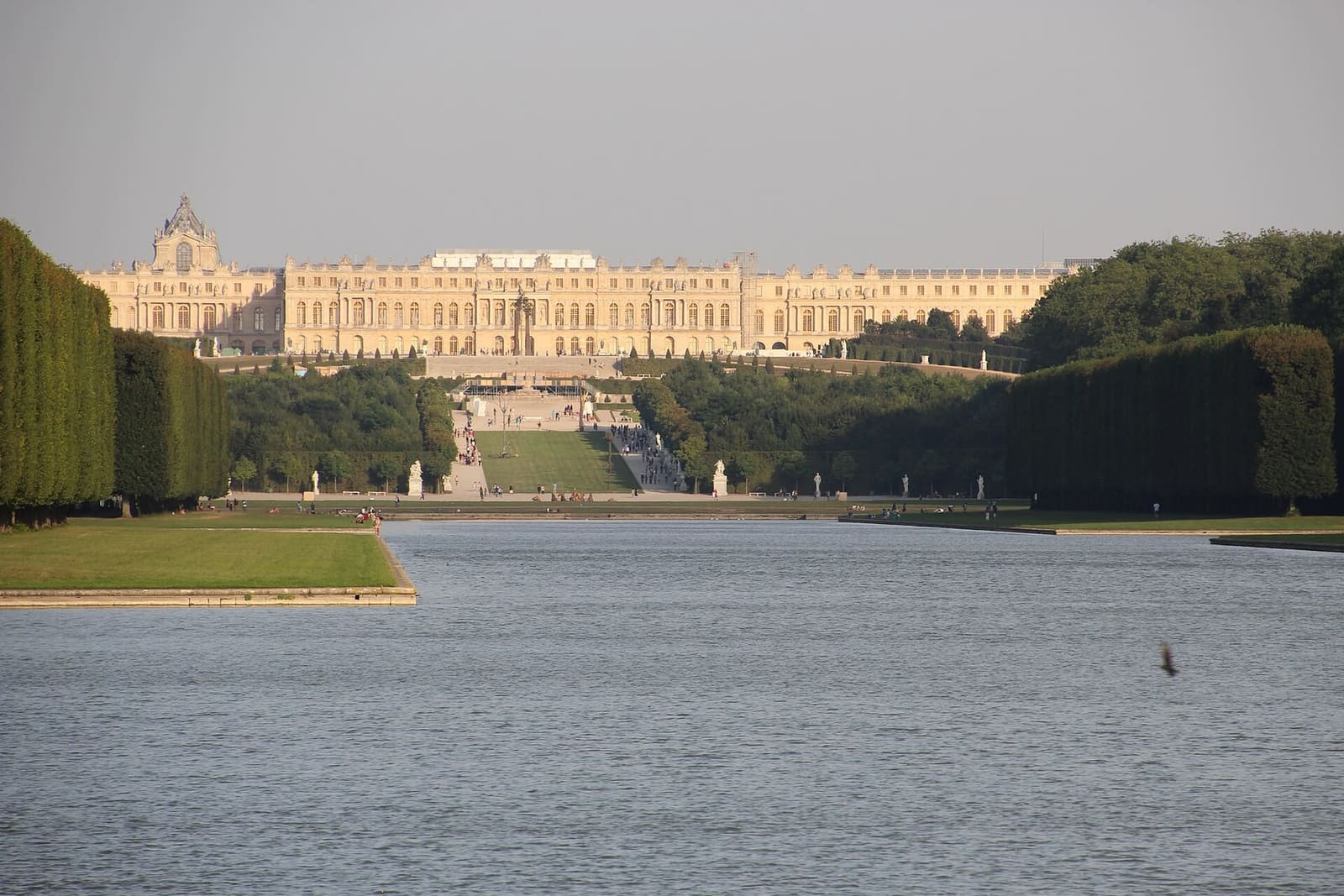 le château au bout du Grand Canal, dans la lumière du soir
