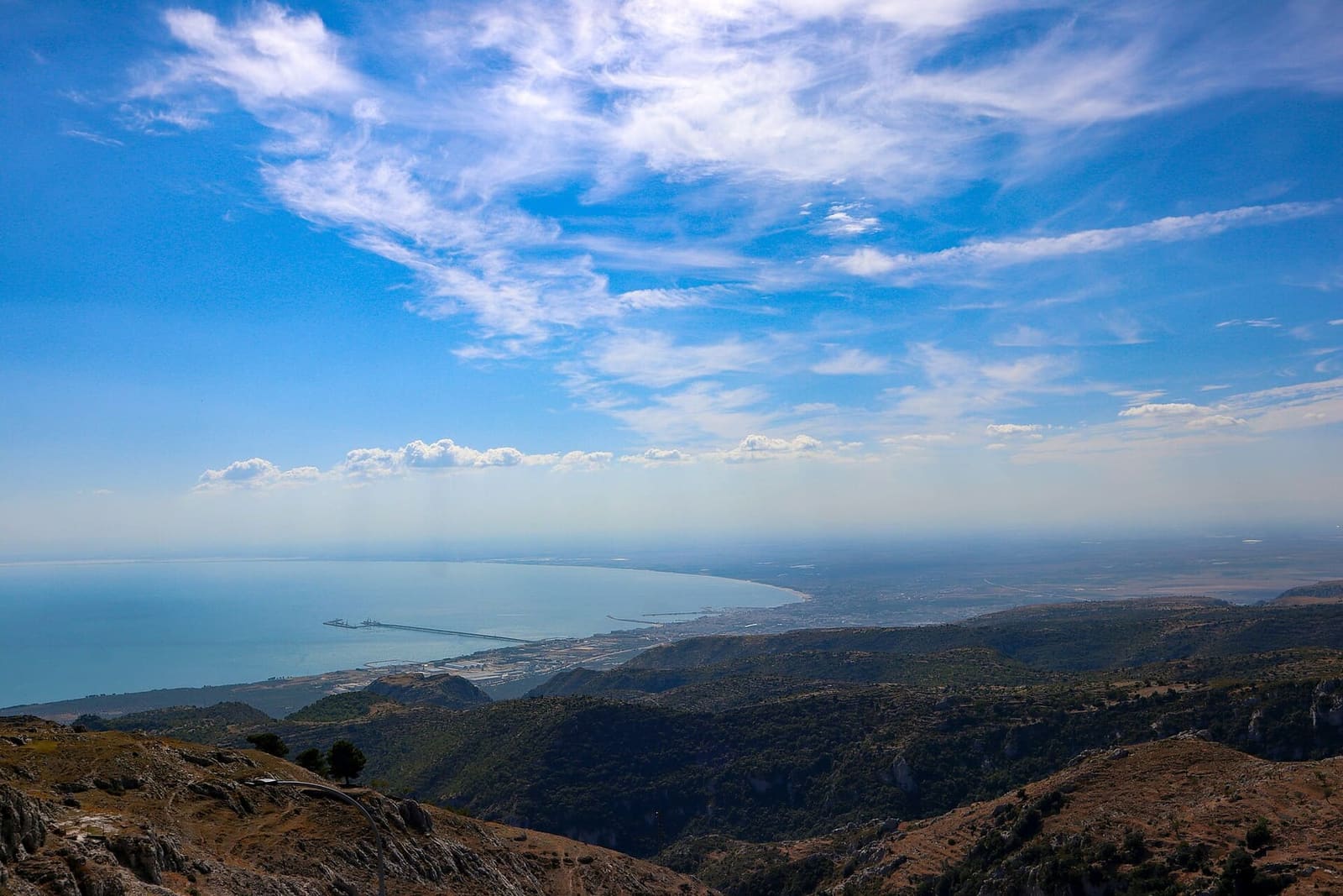 le golfe de Manfredonia vu de Monte Sant'Angelo, à huit cents mètres
